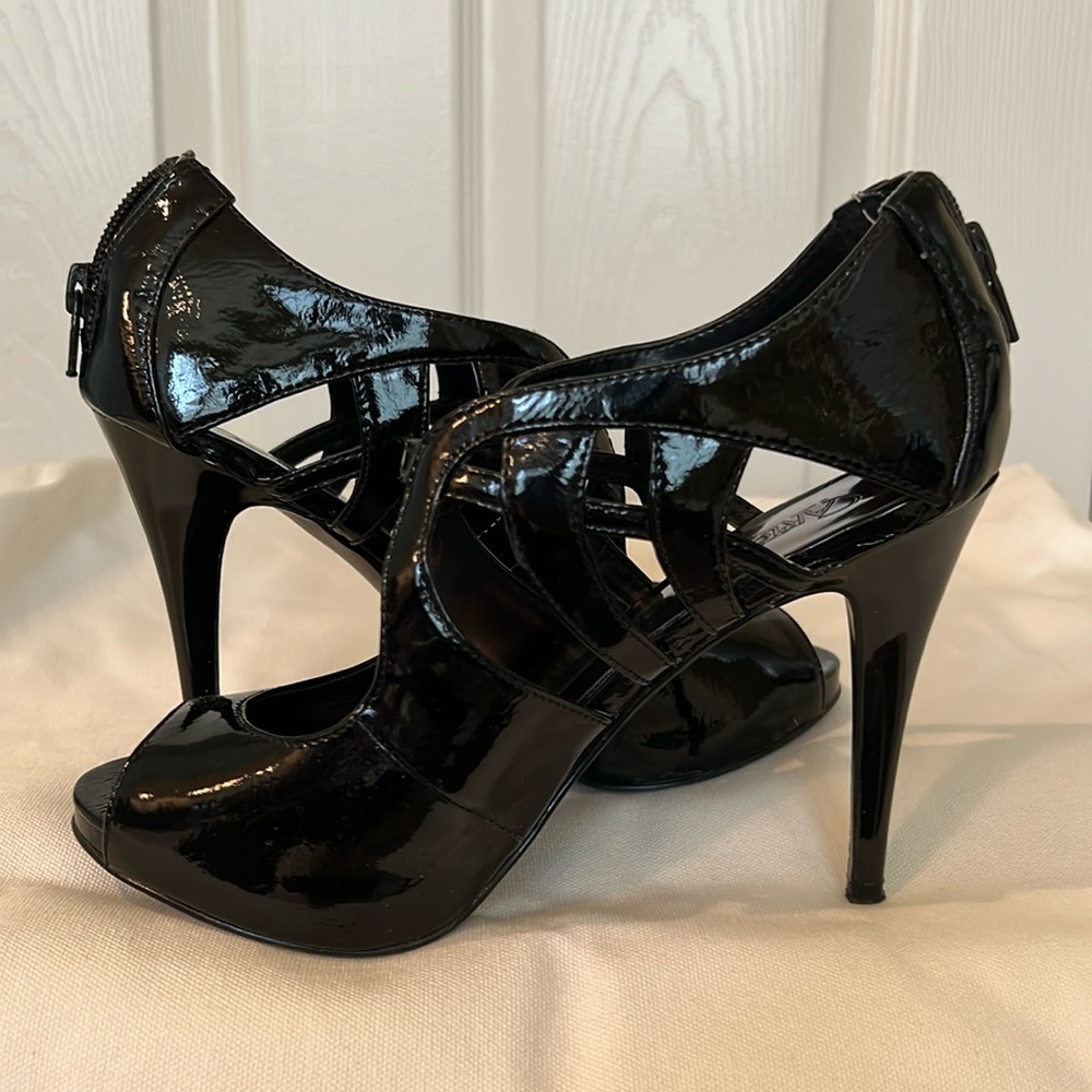 Carlos Santana black patent leather stilettos, 6.5.